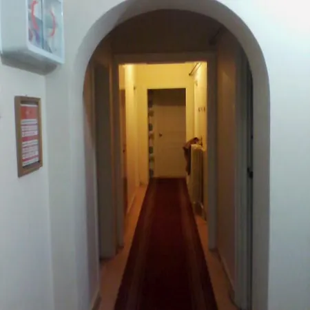 Castle Hostal *